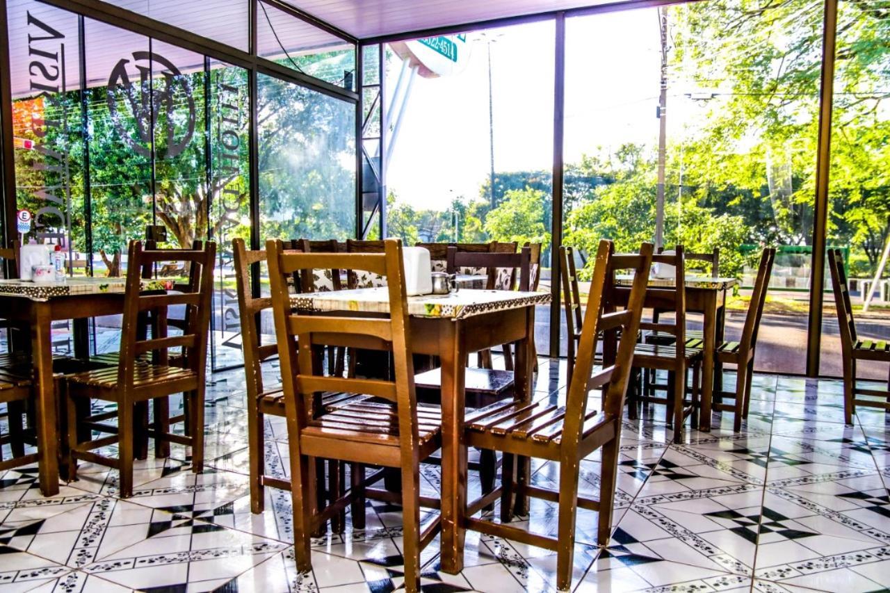 Visk Palace Hotel E Restaurante ฟอสดูอีกวาซู ภายนอก รูปภาพ