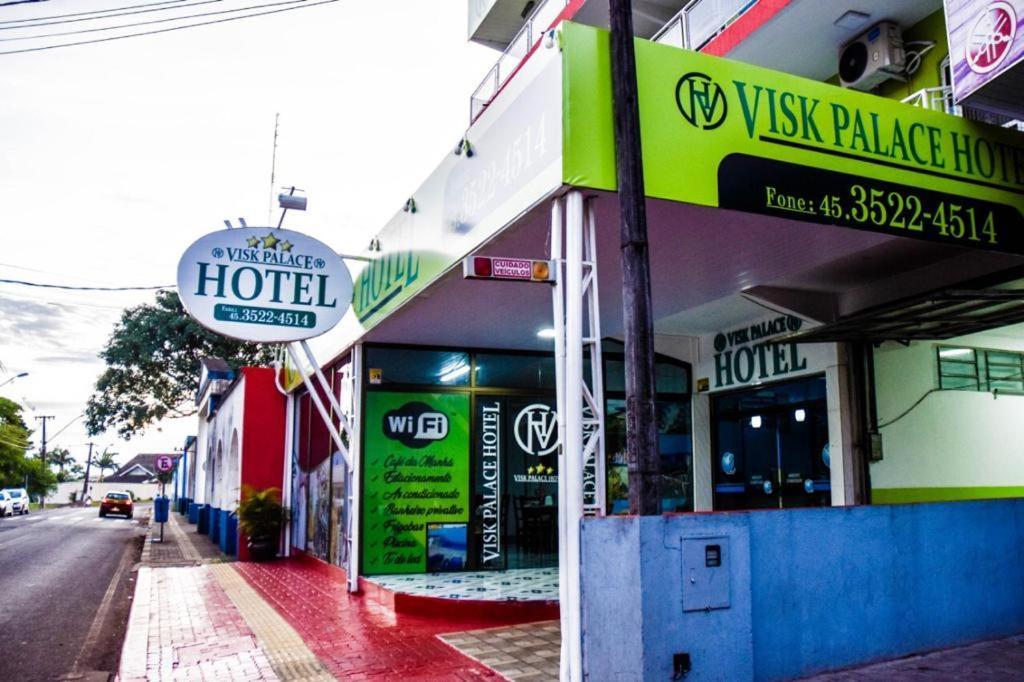 Visk Palace Hotel E Restaurante ฟอสดูอีกวาซู ภายนอก รูปภาพ